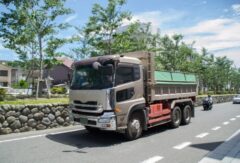ダンプの免許は何が必要？普通・準中型・中型・大型で乗れるトン数と取り方｜浜松市の株式会社生駒